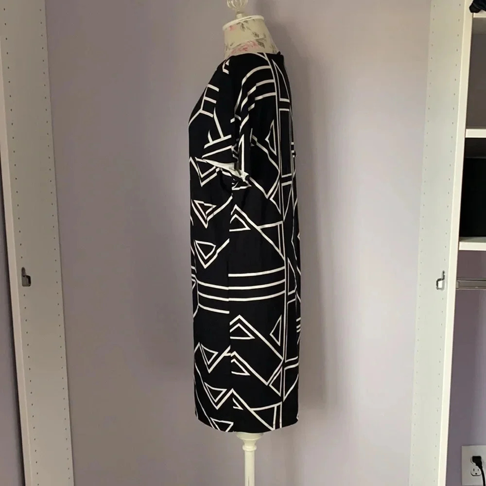 Lauren Ralph Lauren printed lined dress size Small - Picture 4 of 8